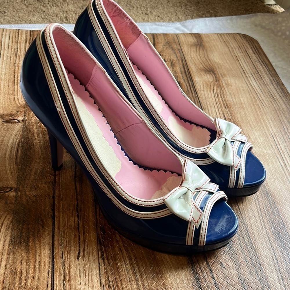 Leg avenue women’s shoes for sale. World War II sailor style.